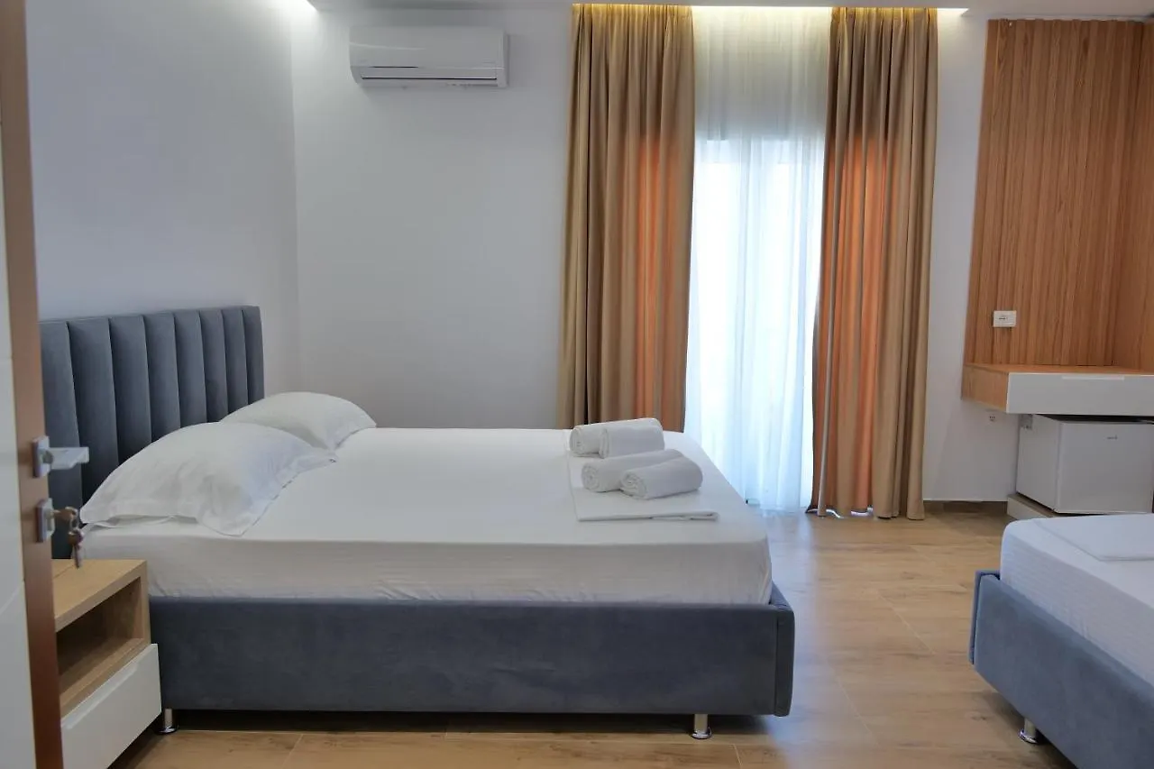 Summer Point Hotel Ксамил