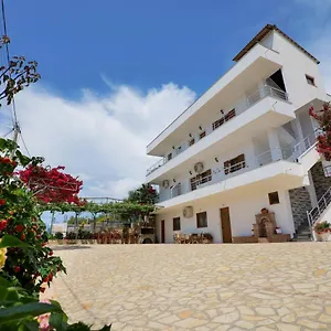 Hotel apartamentowy Genci